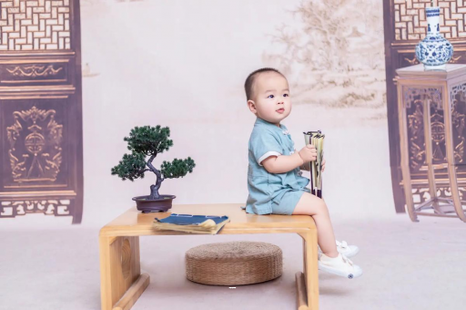 包头蜡笔小新美伢怀孕